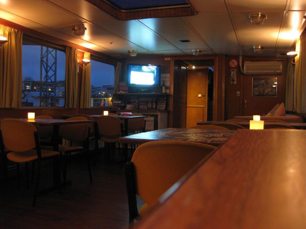 Bateau-hôtel Passengership Avanti 2*
