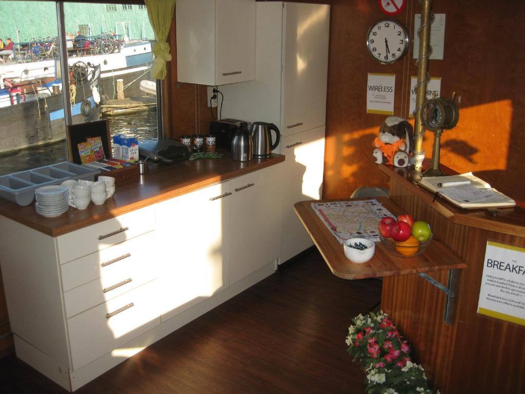 Bateau-hôtel Passengership Avanti Amsterdam
